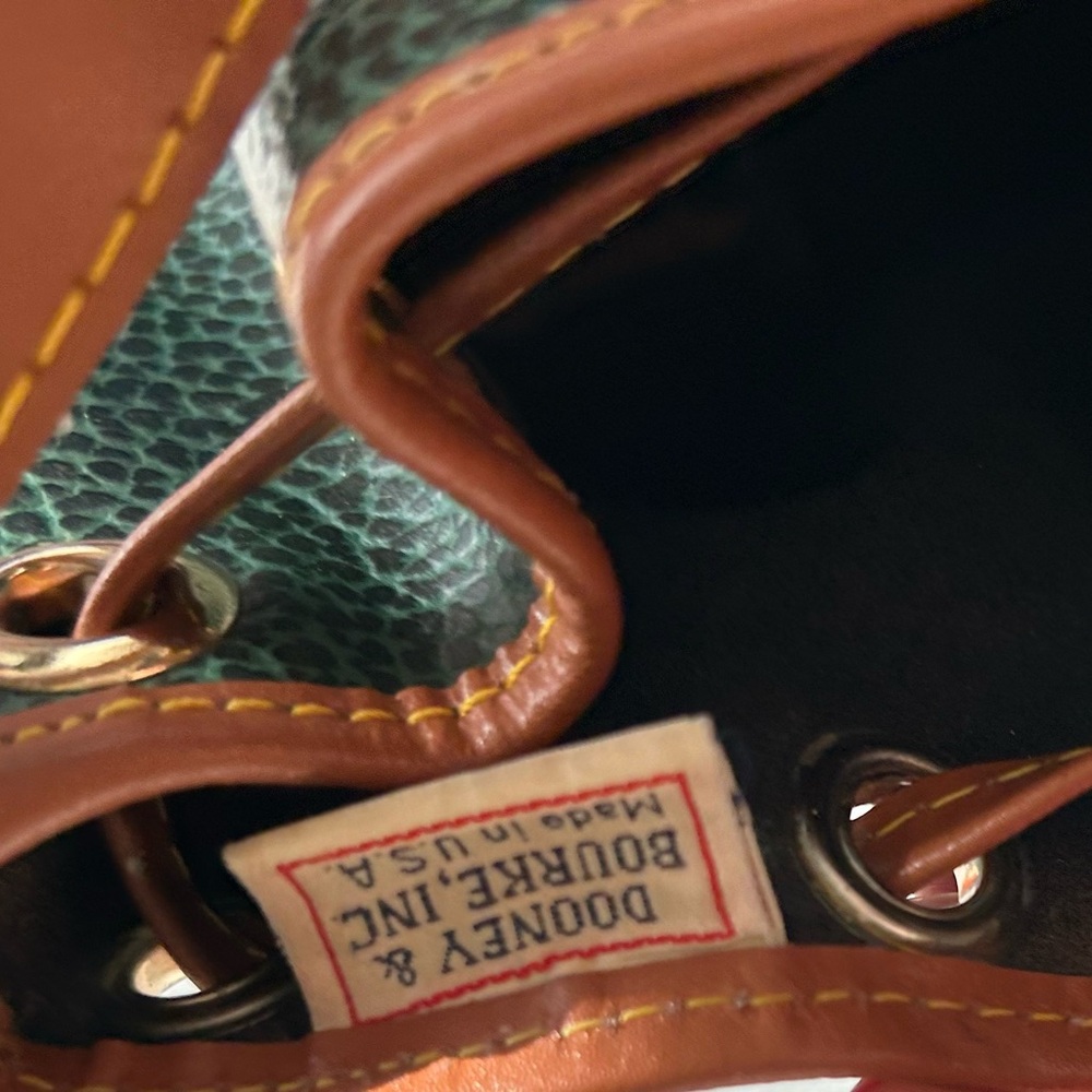 Vintage Dooney & Bourke Drawstring Bucket Bag in Fir Green with British Tan Trim - Picture 11 of 12